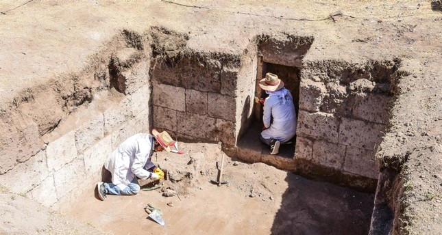 اكتشاف 178 غرفة دفن بالمقبرة السلجوقية شرقي تركيا