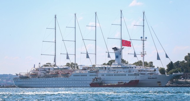 إسطنبول تستقبل كلاب ميد 2 إحدى أكبر السفن الشراعية في العالم