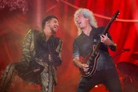 Adam Lambert (L) and Brian May of Queen perform onstage at the 2019 Global Citizen Festival at Central Park in New York, Sept. 28, 2019. (REUTERS Photo)