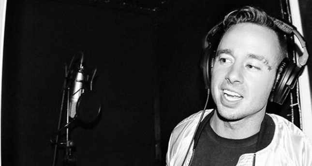 Canadian rapper dies after falling from plane during stunt for music ...