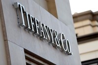 The sign of a Tiffany & Co. store is pictured in Pasadena, Calif., Nov. 28, 2017. (Reuters Photo)