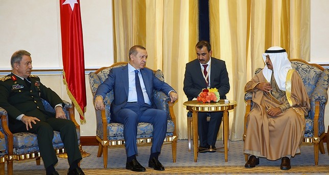 القائد العام لقوة دفاع البحرين يلتقي رئيس الأركان التركي