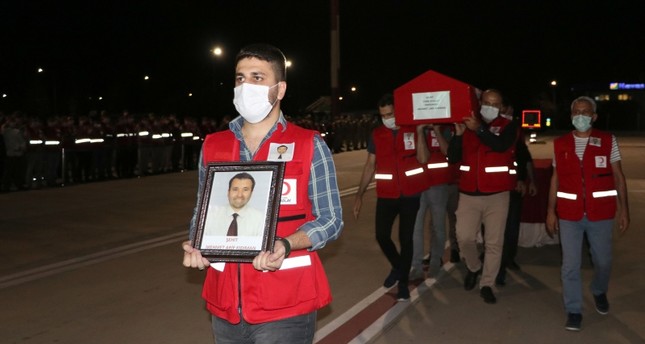 جثمان الشهيد العامل في الهلال الأحمر التركي يصل البلاد الأناضول