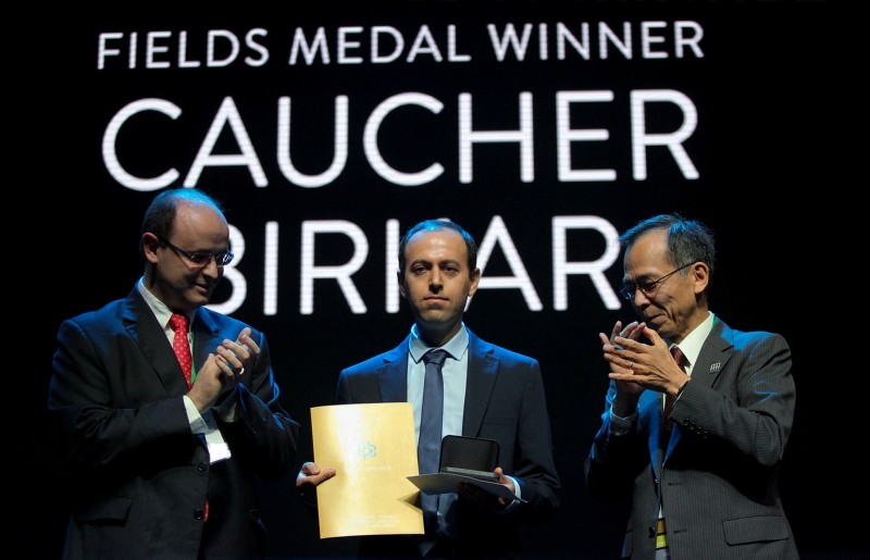 Cauchar Birkar (C), 40, receiving the Fields Medals Award, math's most prestigious prize, at the International Mathematics Convention in Rio de Janeiro, Brazil, on August 1, 2018. (AFP Photo)