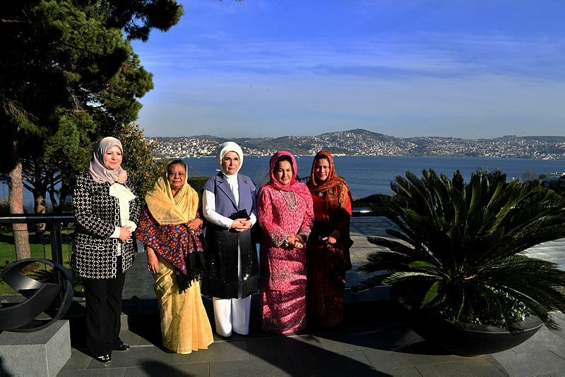 First lady hosts luncheon for wives of OIC leaders in Istanbul