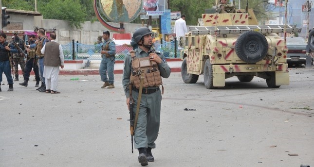 مقتل 8 أشخاص وإصابة 45 في تفجير بملعب رياضي شرقي أفغانستان