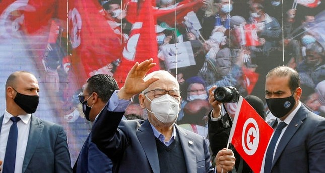 النهضة التونسية تدعو إلى إنهاء الإجراءات الاستثنائية ورفع التجميد عن البرلمان