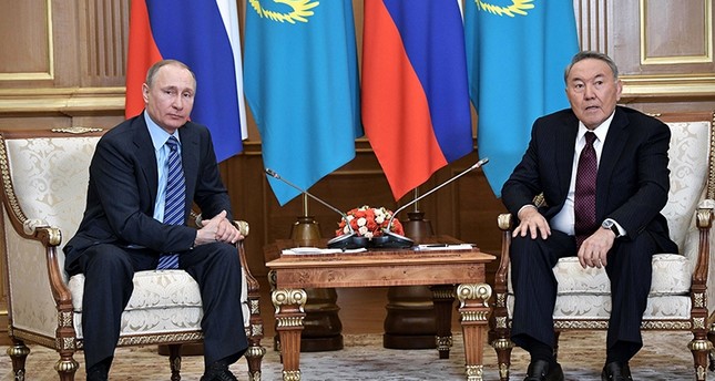 الرئيس الكازاخي يستقبل بوتين في أستانة