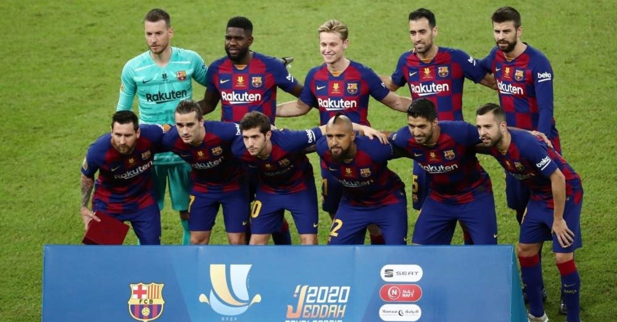 Barcelona players pose for a team photo before kickoff, Jeddah, Saudi Arabia, Jan. 9, 2020. (Reuters Photo)