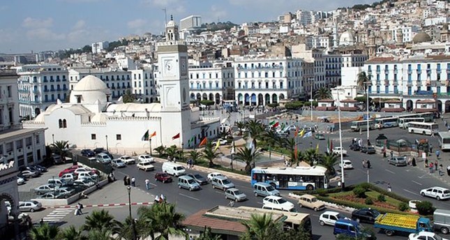 ساحة الشهداء في الجزائر العاصمة من الأرشيف