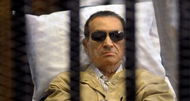 حكم نهائي بتبرئة مبارك في قضية التورط بقتل متظاهرين عام 2011