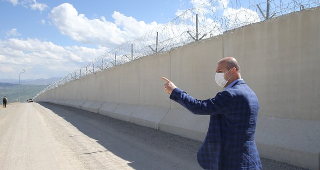 وزير الداخلية التركي: اكتمال 75% من الجدار الحدودي مع إيران
