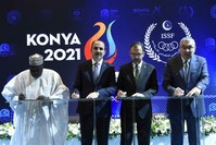 Minister Kasapo?lu (2nd R) and officials signed an agreement to host the event, Konya, Dec. 19, 2019. (DHA Photo) 