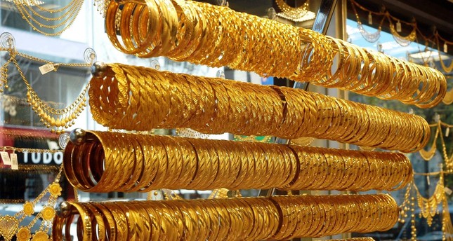 تركيا ستصدر سندات معززة بالذهب لضخ مدخرات الأسر في الاقتصاد