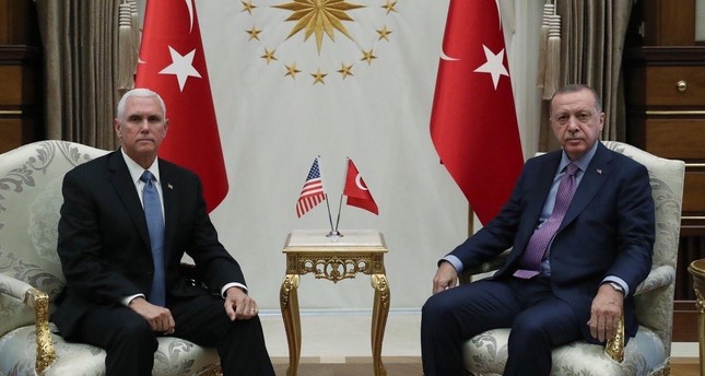 بدء اجتماع الرئيس أردوغان ونائب الرئيس الأمريكي مايك بنس