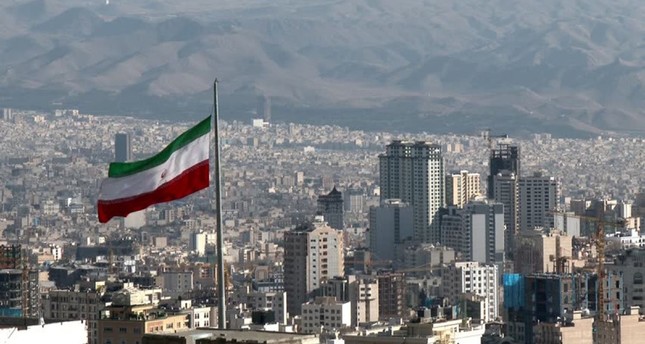 استجابة للعقوبات الأمريكية.. 100 شركة عالمية تنوي مغادرة إيران