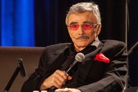  In this Aug. 22, 2015 file photo, Burt Reynolds appears at the Wizard World Chicago Comic-Con in Chicago. (AP Photo)