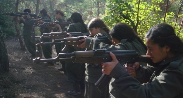 Террористы YPG принуждают детей к участию в боях в Сирии - Daily Sabah на  русском