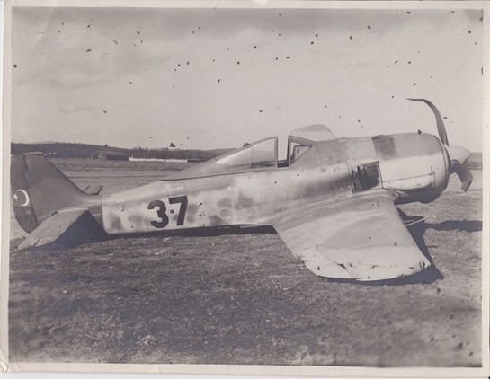 unearthing-wwii-aircraft-buried-in-kayse