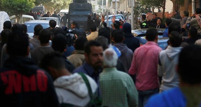 الأمن المصري يقتل شابا بالرصاص مع تصاعد الدعوات  لـجمعة النصر