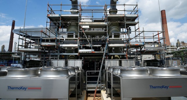 مصنع التحليل الكهربائي للهيدروجين من أوائل مصانع الهيدروجين الأخضر في العالم بالقرب من كولونيا/ألمانيا رويترز