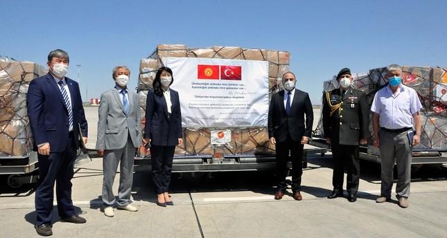 تركيا ترسل مساعدات طبية إلى قرغيزستان