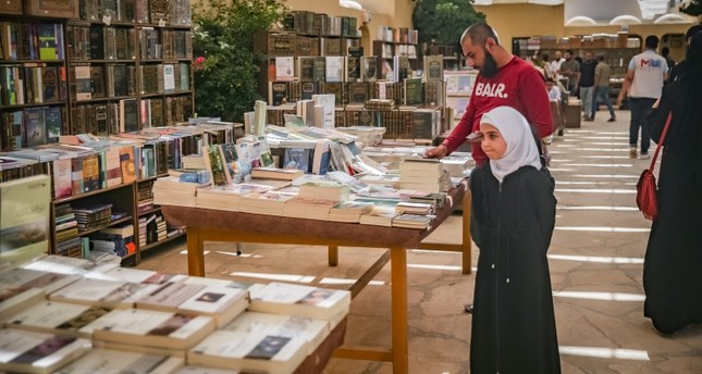 غير فعال مميت مدرس مدرسة  14 دار نشر تشارك بـ 40 ألف كتاب في معرض بمدينة إدلب السورية - Daily Sabah  Arabic