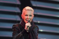 Marie Fredriksson sings during a concert at Fredriksskans in Kalmar, Sweden, 18 July 2015. (EPA Photo)