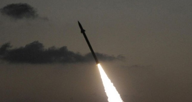 السعودية تعلن اعتراض صواريخ حوثية كانت متجهة لمكة