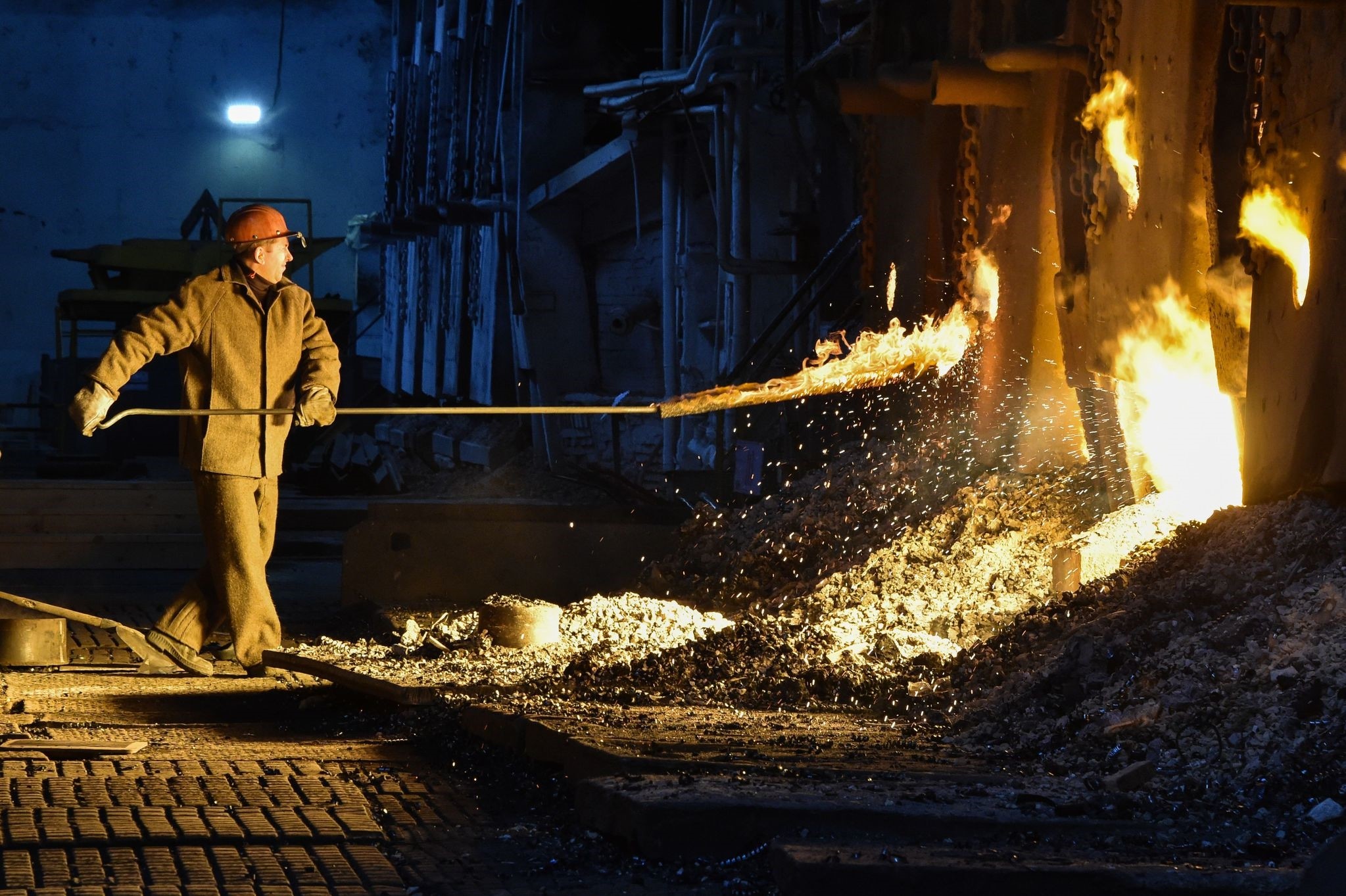 Open-hearth steelmaking process at the Vyksa Steel Works in Russia's Nizny Novgorod region on March 2, 2018. (AFP Photo)