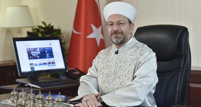 رئيس الشؤون الدينية التركي يهنّئ العالم الإسلامي بحلول ليلة القدر
