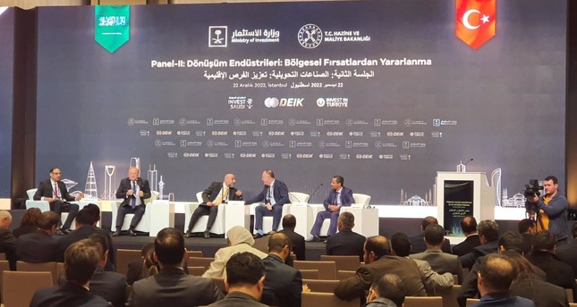 ندوات تعريفية بفرص الاستثمار في تركيا والسعودية عقدت ضمن فعاليات منتدى الأعمال والاستثمار التركي السعودي في إسطنبول 22 ديسمبر/ كانون الأول 2022 ديلي صباح