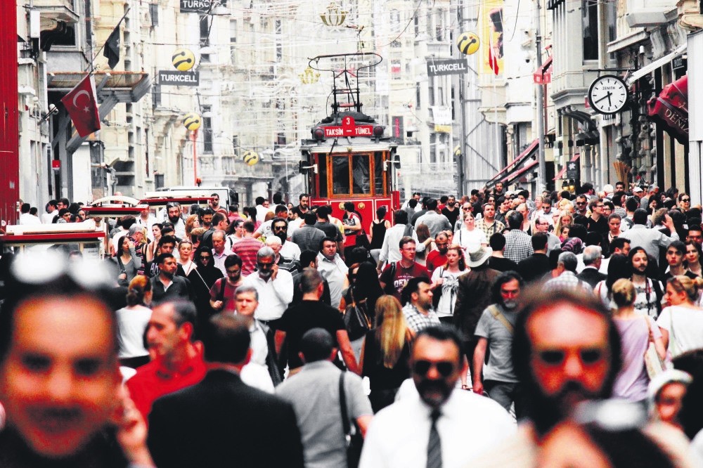 Istanbulu2019s u0130stiklal Avenue is one of the most visited place by expats.