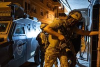 السلطات التركية تنفذ عملية أمنية متزامنة ضد بي كي كي الإرهابي في 18 ولاية