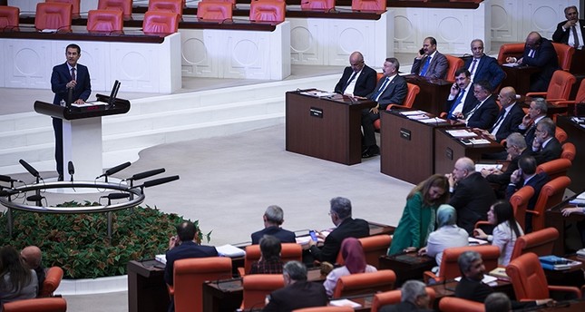 اللجنة الدستورية في البرلمان التركي توافق على مقترح الانتخابات المبكرة