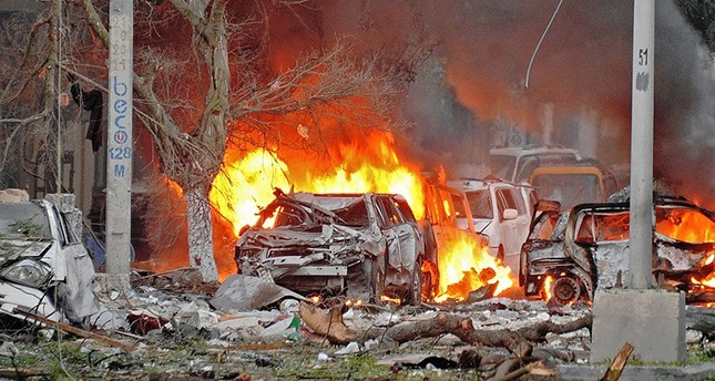 11 قتيلاً في هجوم بسيارة مفخخة واحتجاز رهائن استهدف فندقاً بالصومال