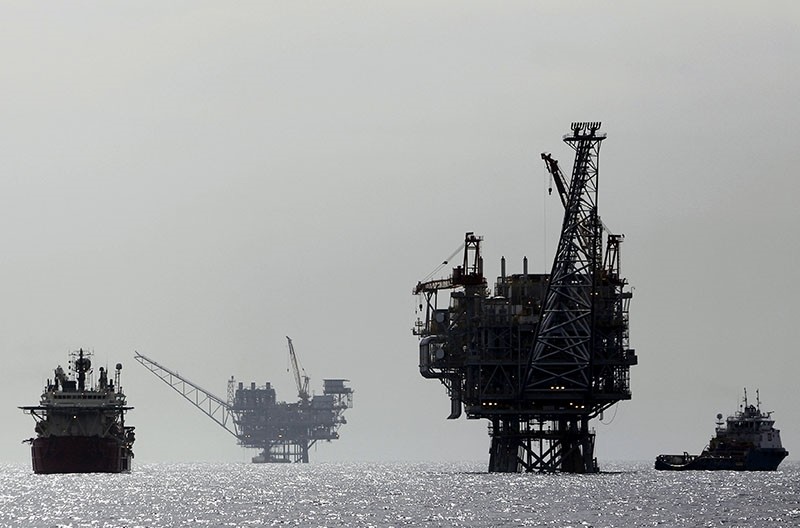 An Israeli gas platform, controlled by a U.S.-Israeli energy group, is seen in the Mediterranean sea, west of Israel's port city of Ashdod, Feb. 25, 2013. (Reuters Photo)