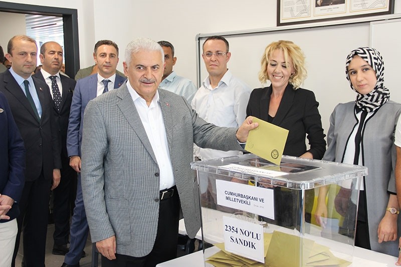 Prime Minister Binali Yıldırım casts his vote in Turkey's June 24, 2018, presidential and parliamentary elections. 