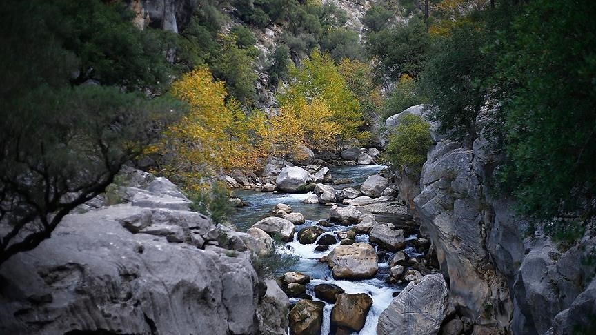 The Yazu0131lu0131 Canyon, situated within the borders of Isparta province, derives its name from the rock inscriptions on the canyon walls, which include the writings of the famous philosopher Epictetus.