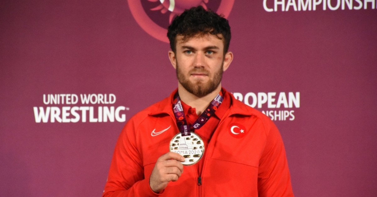 Karadeniz poses with his medal in Rome, Feb. 16, 2020. (AA Photo)