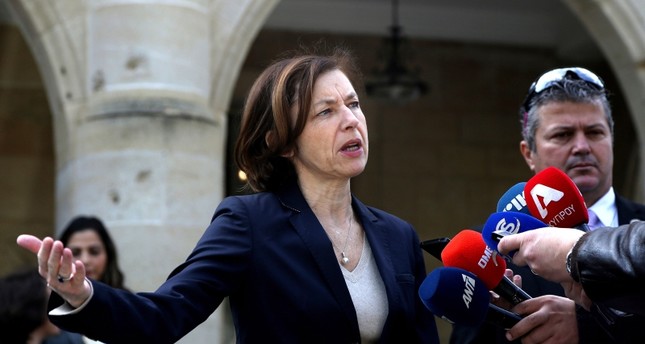 وزيرة الجيوش الفرنسية تحذر أن تنظيم داعش الإرهابي يستعيد قوته AP