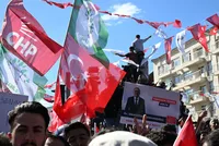 عن دلالات اختيار قوروم لمنافسة أكرم إمام أوغلو