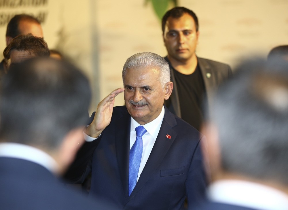 During his Singapore and Vietnam visit, the prime minister will be accompanied by ministers and business figures to attend forums organized by Turkey's Foreign Economic Relations Board (DEIK) in cooperation with the Ministry of Economy.