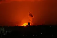 الجيش الإسرائيلي يطلب من السكان إخلاء غرب غزة فيما يحاصر مشفى الشفاء