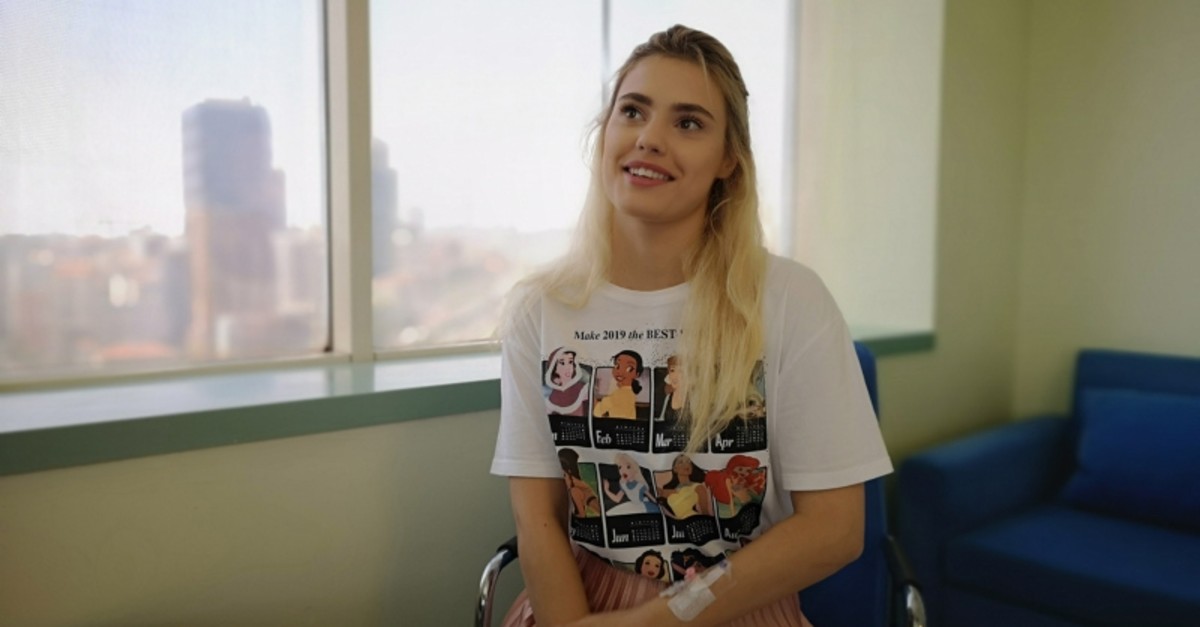 Bulgarian Top Model Risking Leg Amputation Recovers In Turkey Daily Sabah