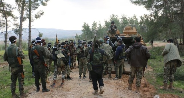 الجيش السوري الحر يلقي القبض على زعماء عصابات في منطقة عفرين ومدينة الباب
