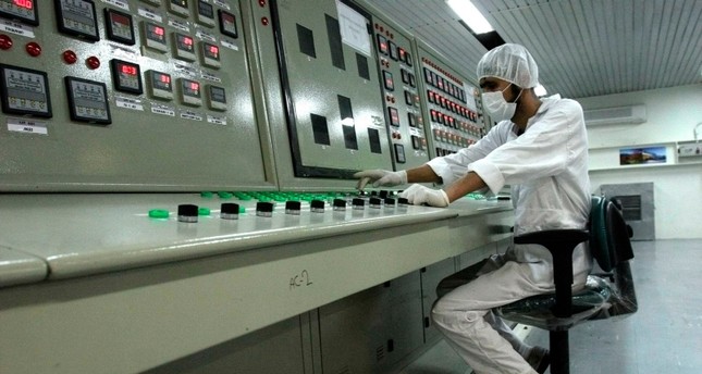 مرفق تحويل اليورانيوم خارج مدينة أصفهان، جنوب العاصمة طهران من عام 2007 AP