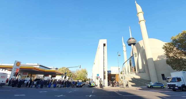 إخلاء مكتب الاتحاد الإسلامي التركي في ألمانيا بعد بلاغ بوجود قنبلة