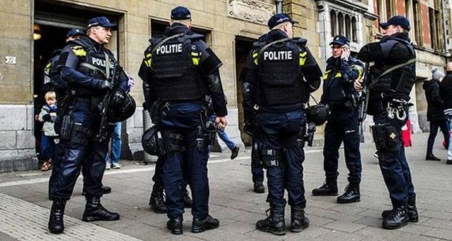 منفذ الهجوم على القنصلية التركية بأمستردام في قبضة الشرطة