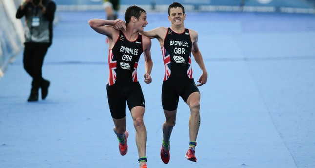 Alistair Brownlee sacrifices World Triathlon victory to ...